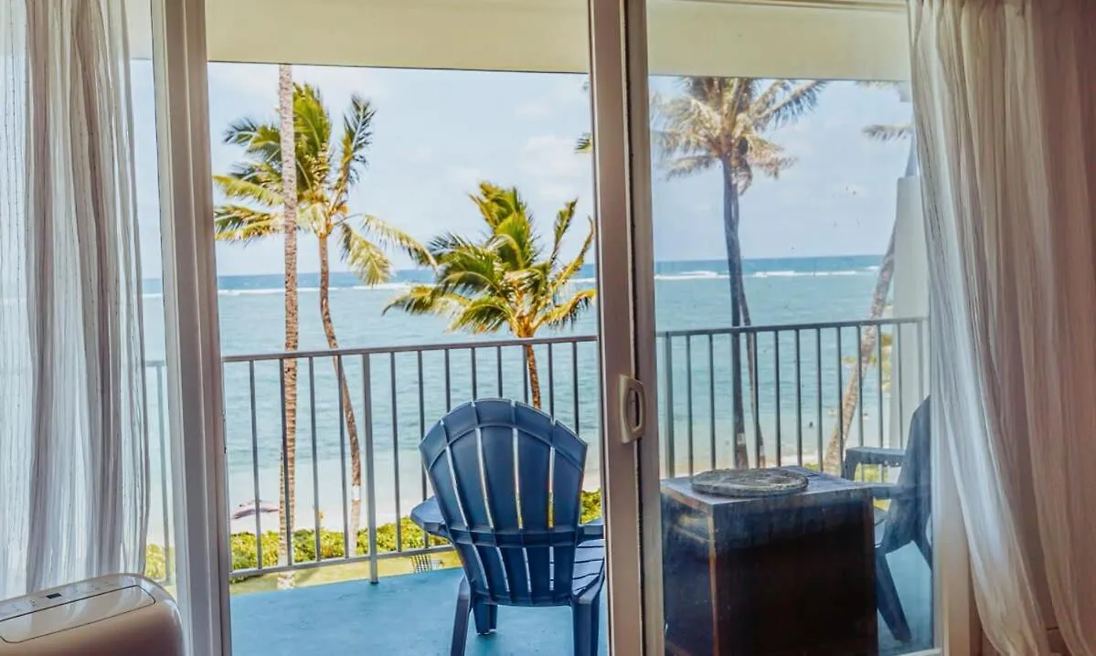 Luxury Beachfront Condo Hau'ula United States